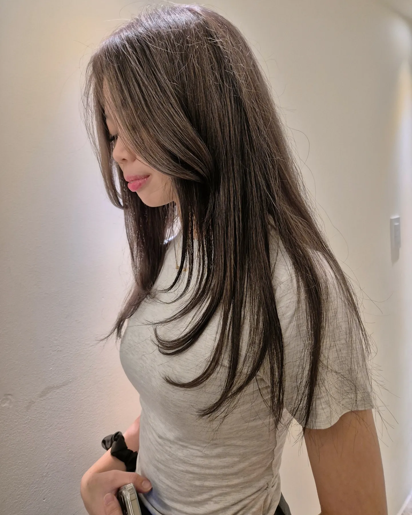 헤어 탈색 모델 구합니다